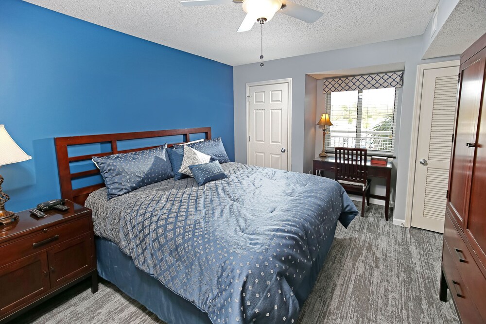 Barefoot Resort & Yacht Club - photo 14