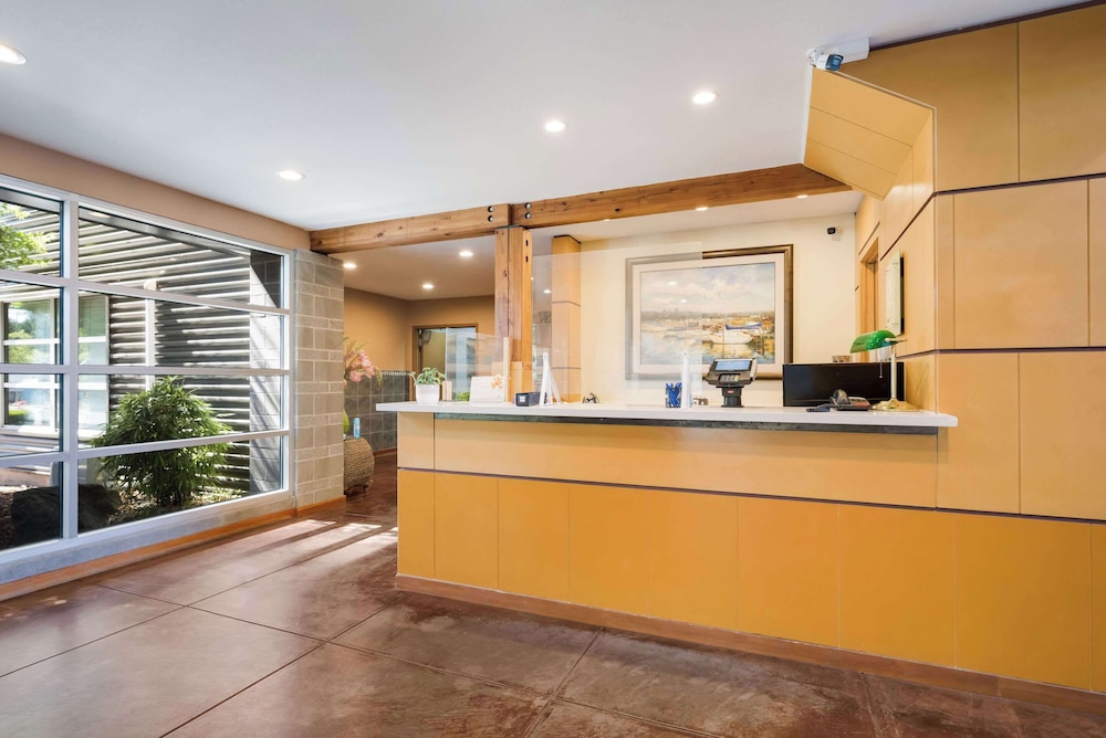 Inn at Port Gardner Everett Waterfront Ascend Hotel Collection - photo 3