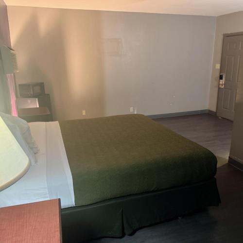 Deluxe inn