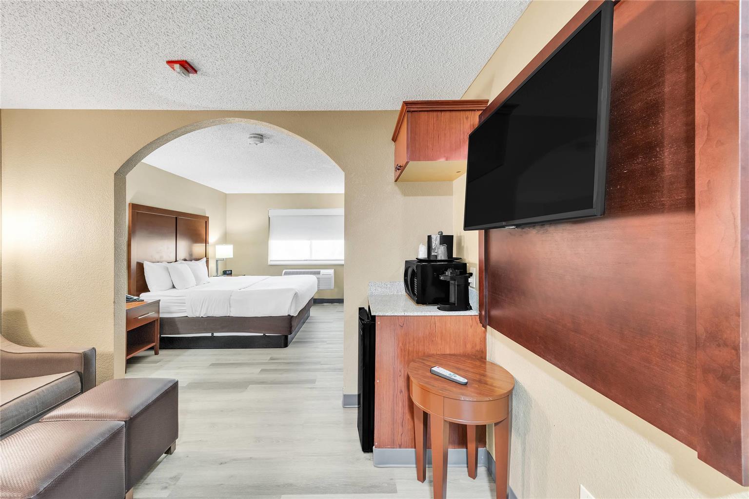 Comfort Suites Lakewood Denver - photo 22
