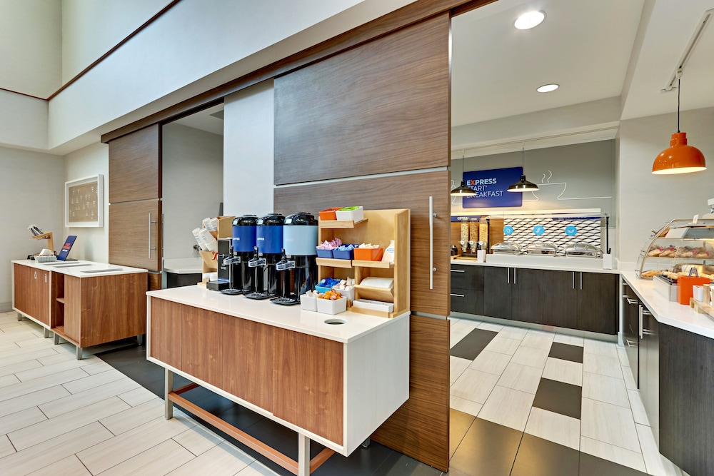 Holiday Inn Express Hotel & Suites Weatherford by IHG - photo 74