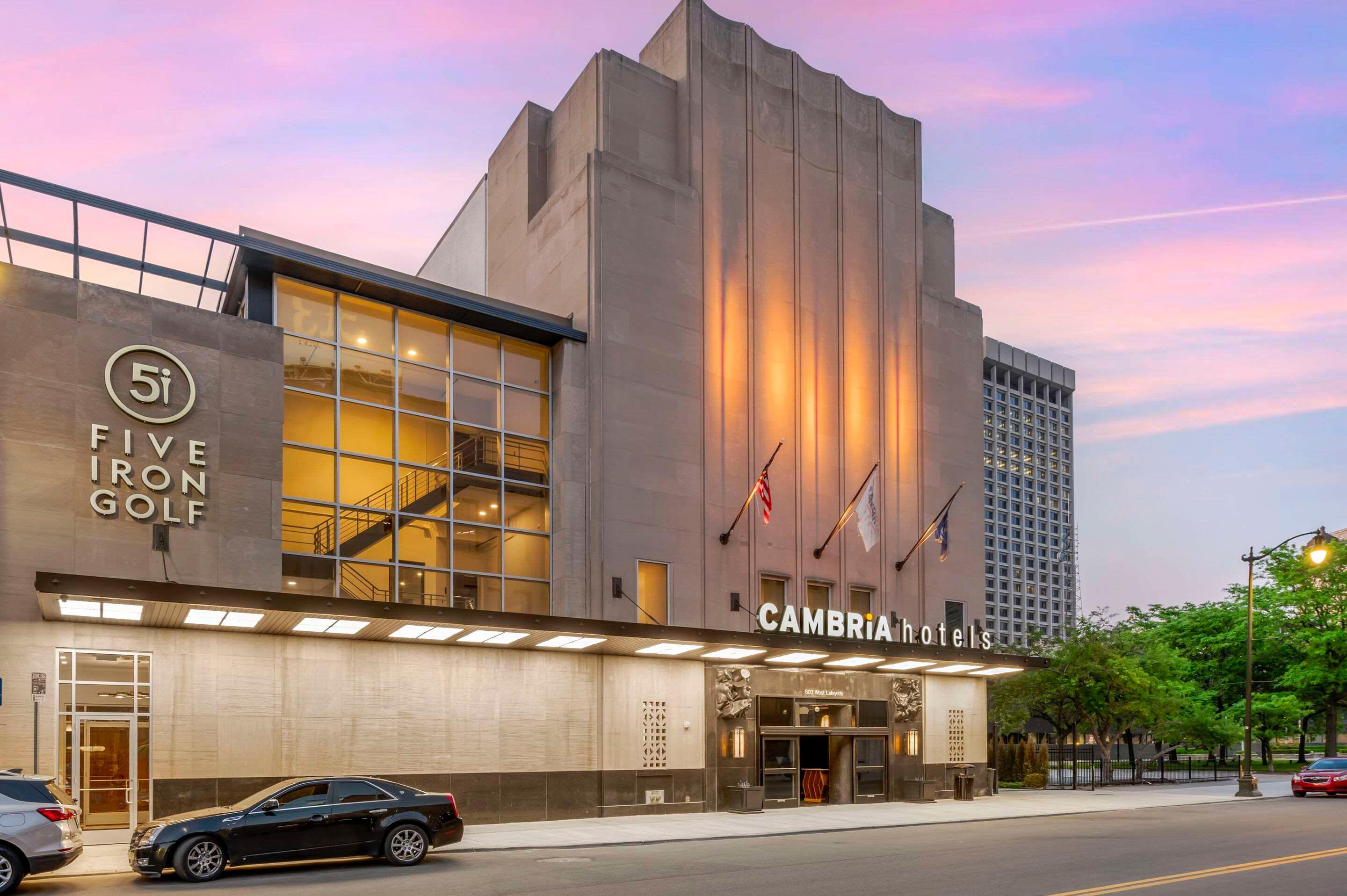 Cambria Hotel Detroit Downtown in Windsor, Canada