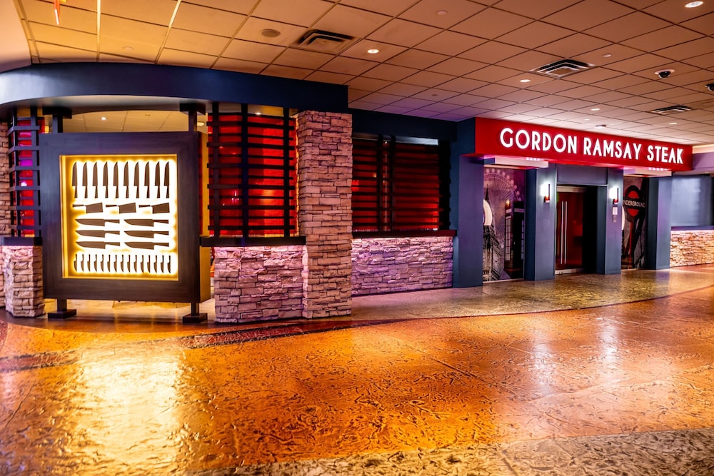 Harrah's Kansas City Hotel and Casino A Caesars Rewards Destination - photo 37