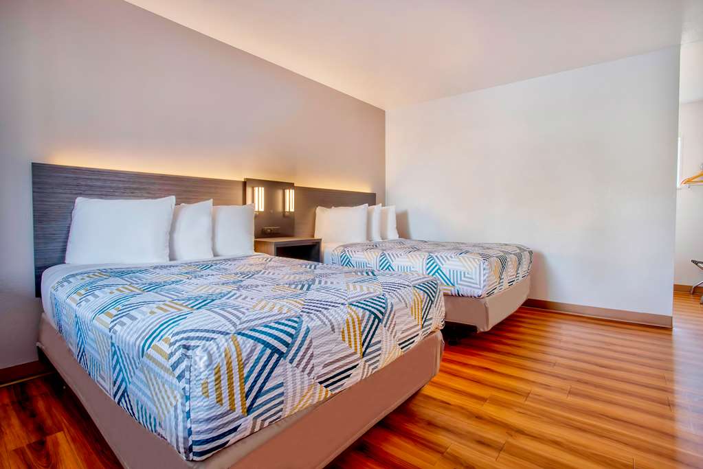 Motel 6 Salem OR Expo Center - photo 18