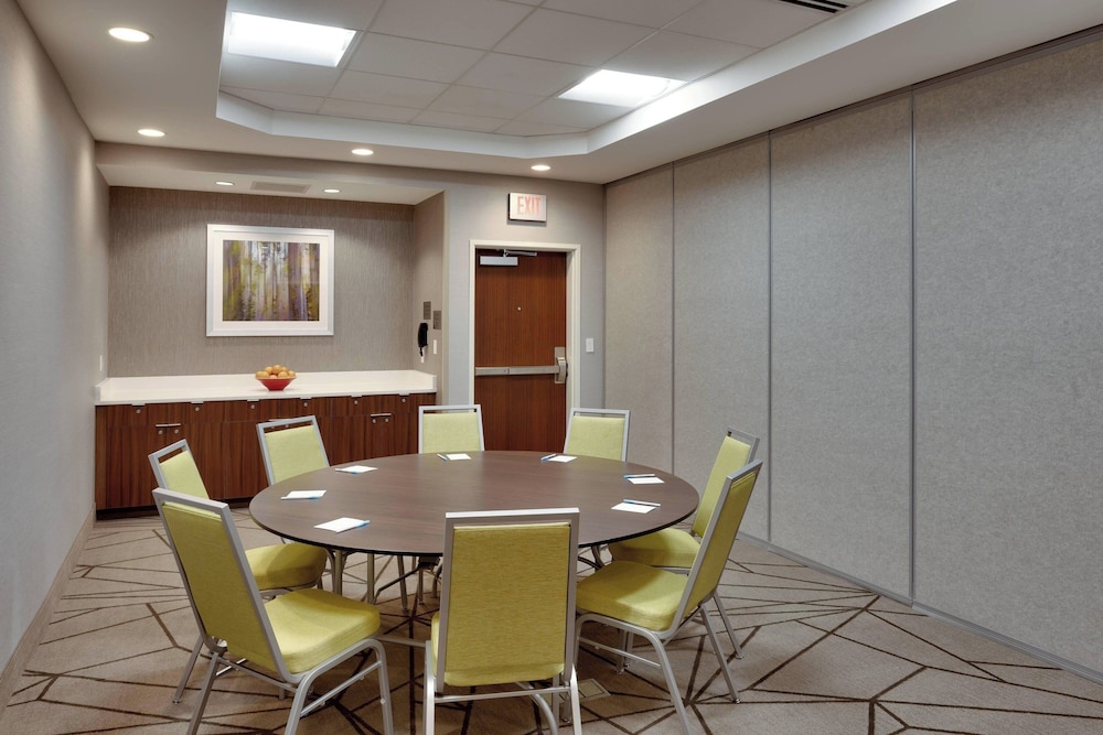 Fairfield Inn & Suites by Marriott Springfield North - photo 30