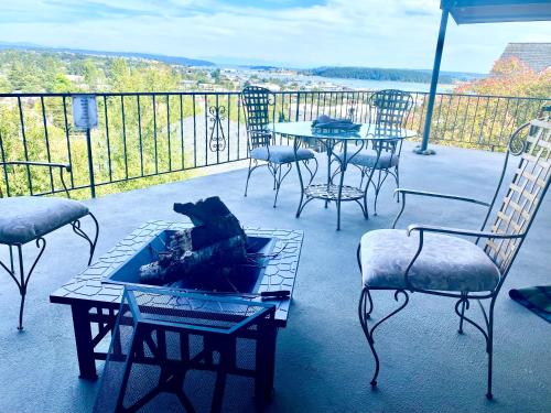 Mt. Baker View Harbor King Bed Fire Pit — Oak Harbor — photo 5