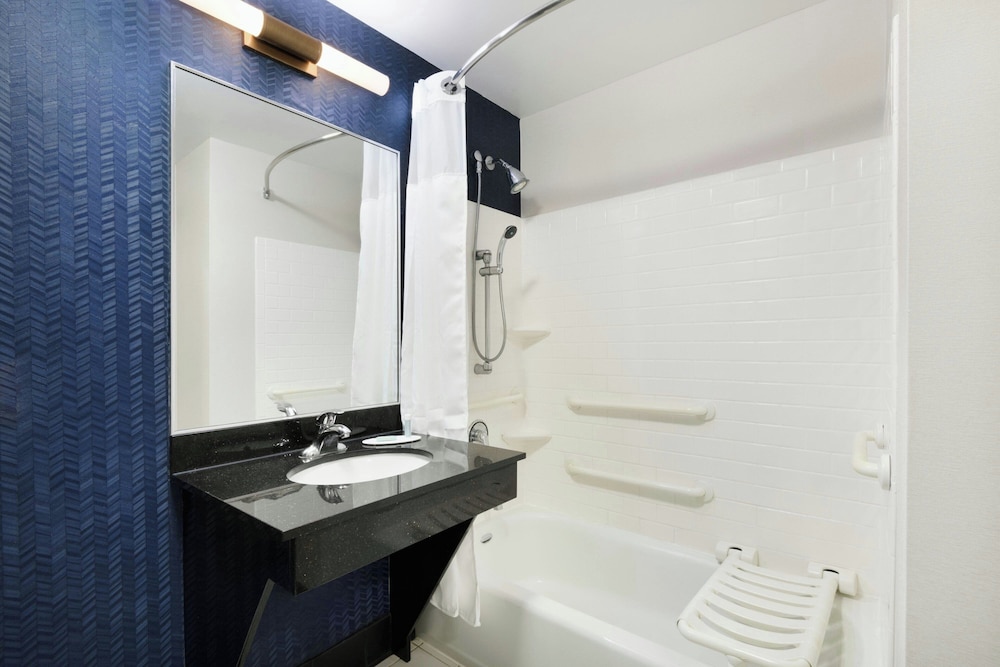 Fairfield Inn & Suites by Marriott Fort Pierce - photo 20