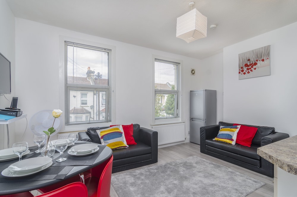 The Rock Apartments — 4-Star Luxury Hotel in London, United Kingdom