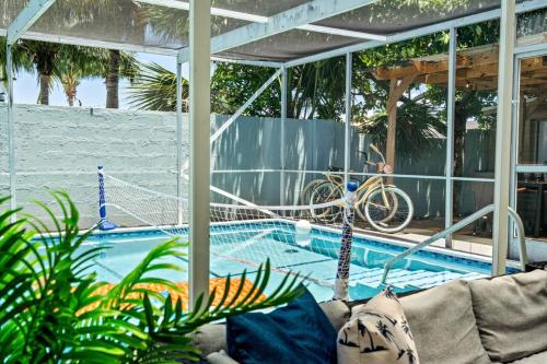Beachside Escape Poolhouse w Game Room Grill in Lantana, United States