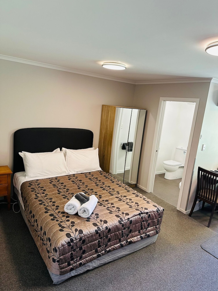 Academy Lodge Motel — 4-Star Luxury Hotel in Ashburton, New Zealand