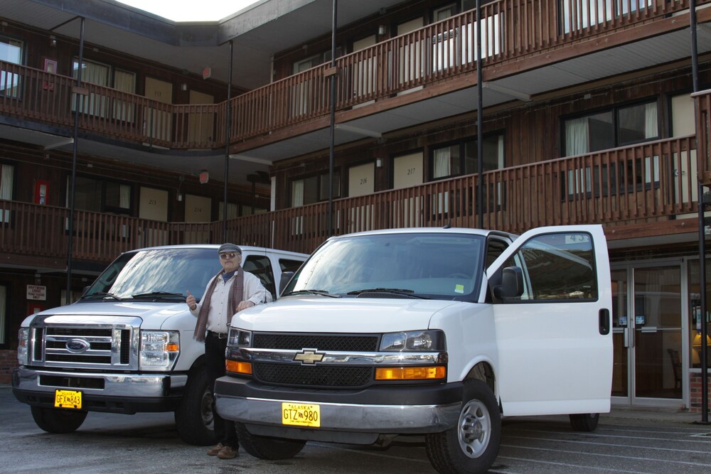 The Driftwood Hotel - photo 22
