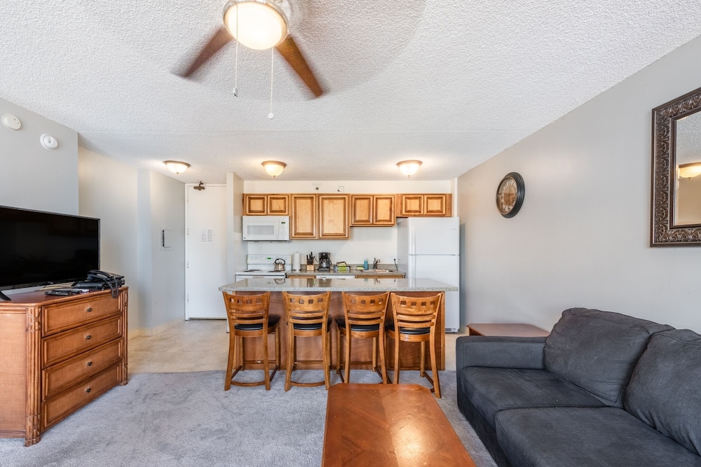 Waikiki Banyan High Level Condo with Private Lanai by Koko Resort Vacation Rentals - photo 54