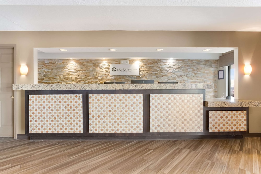 Clarion Pointe Independence Kansas City - photo 19