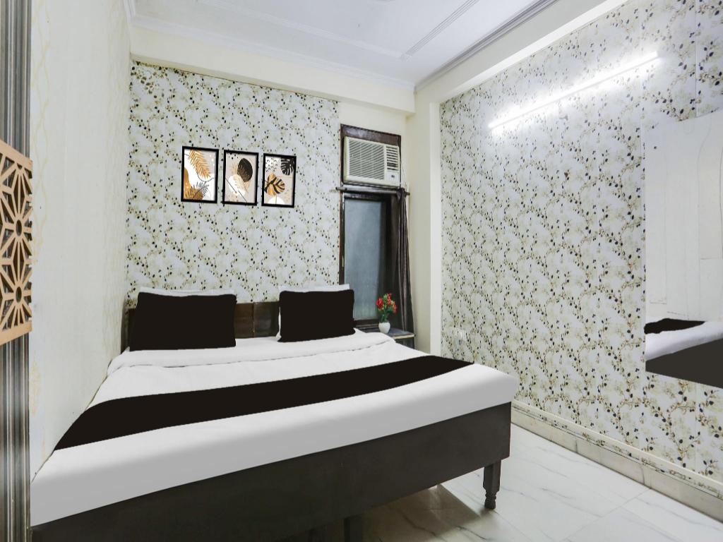 Hotel O Chhatarpur Formerly Royal Galaxy — 4-Star Luxury Hotel in New Delhi, India