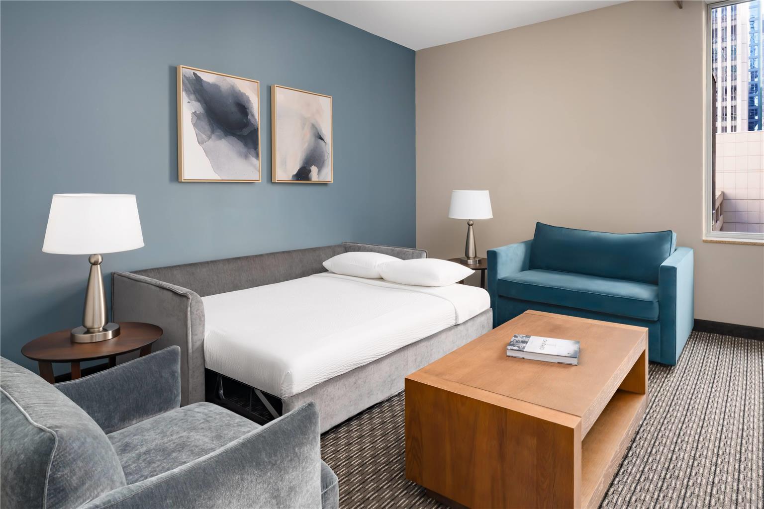 La Quinta Inn & Suites by Wyndham Chicago Downtown - photo 53