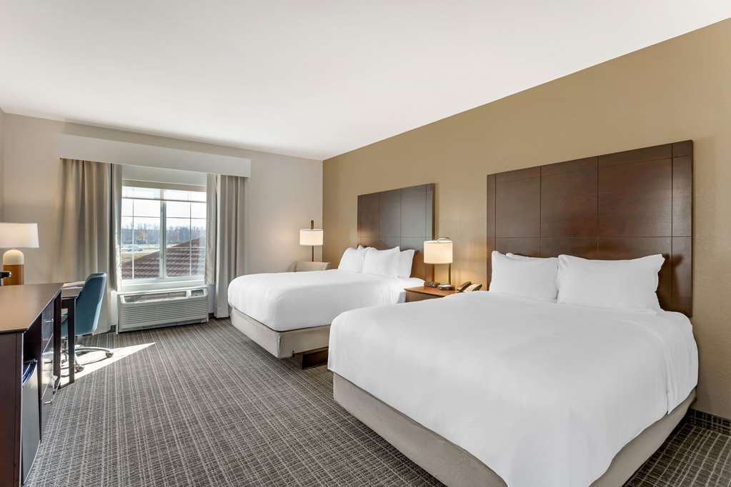 Comfort Inn & Suites Verona at Turning Stone Resort Casino - photo 19