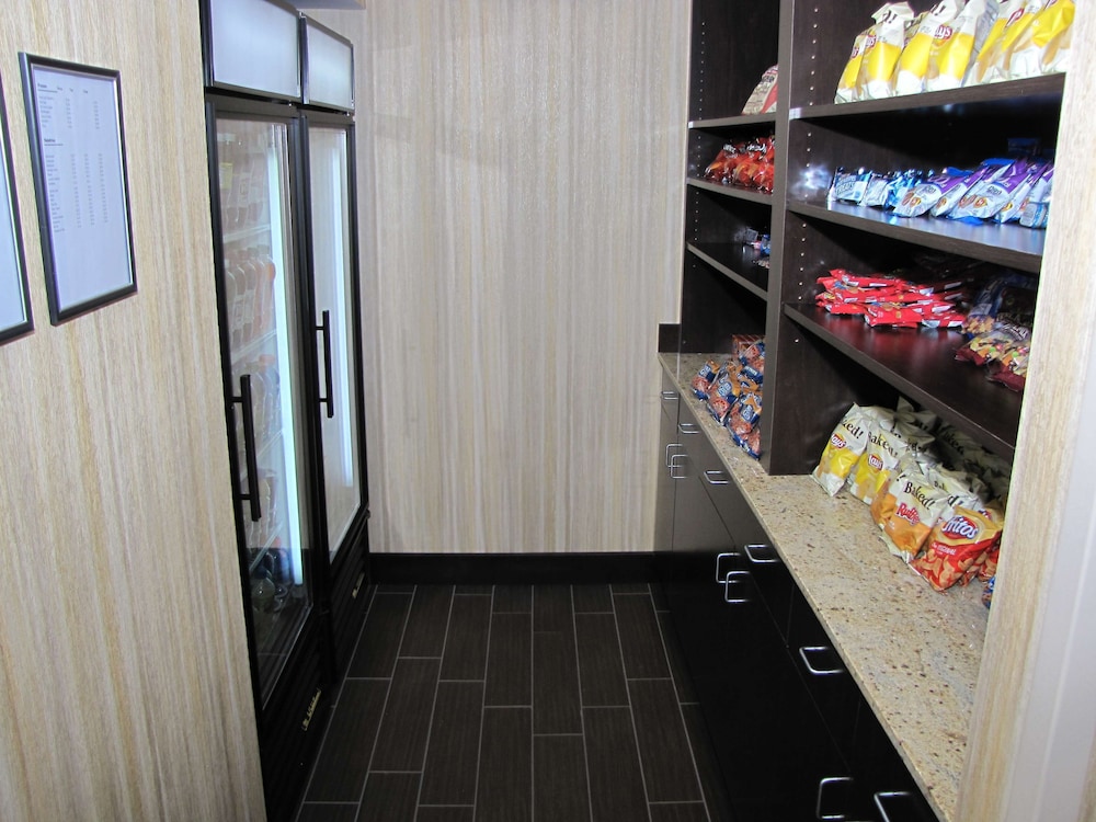 Hampton Inn & Suites Jamestown - photo 21