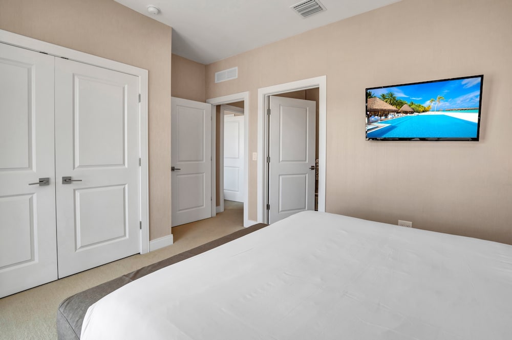 Modern Magic Village Resort Townhouse 7620 - photo 9