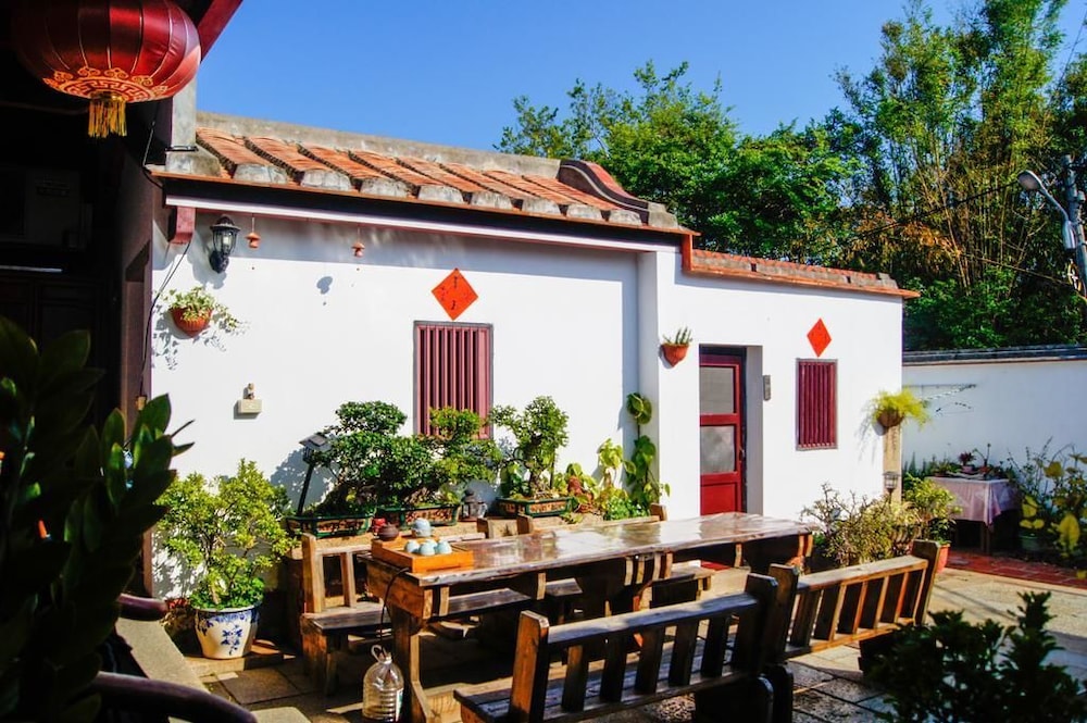 Shi Lu Shu Zhai in Jincheng, Republic of China Taiwan