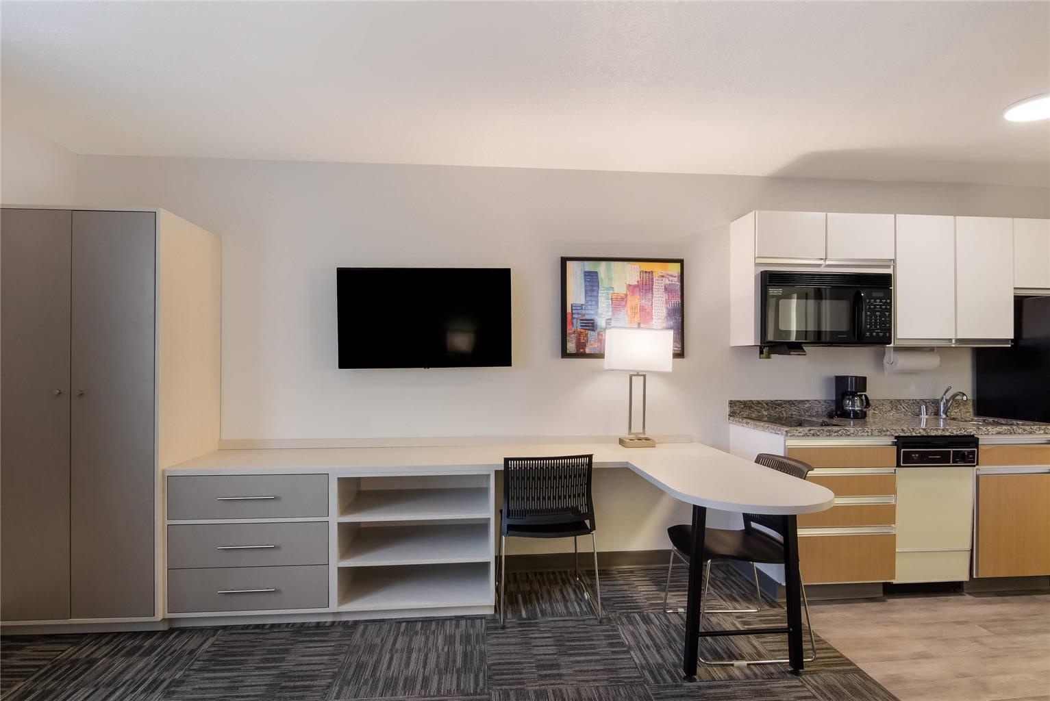 MainStay Suites Omaha Old Mill - photo 16