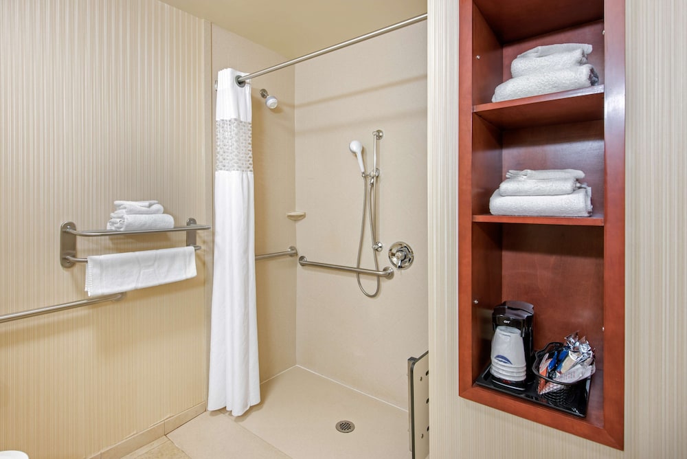 Hampton Inn & Suites Arcata - photo 42