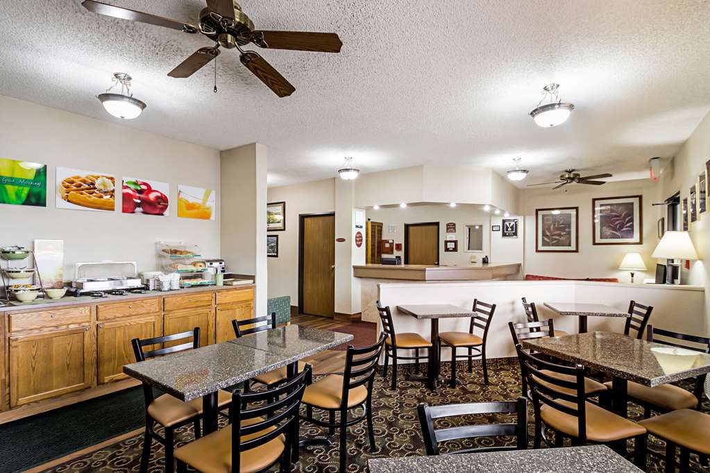 Quality Inn Sheboygan North I 43 - photo 33