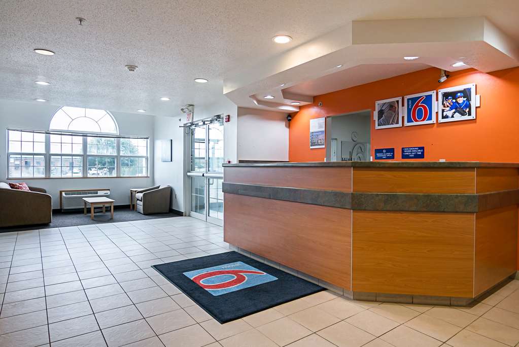 Motel 6 Sycamore IL - photo 23