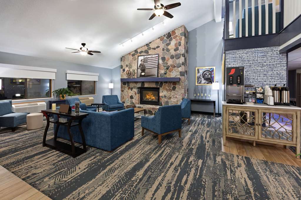 AmericInn by Wyndham North Branch - photo 7