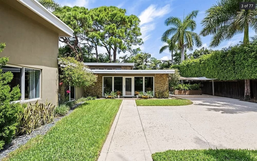 Wilton Manors Stunning Gated Oasis - photo 53