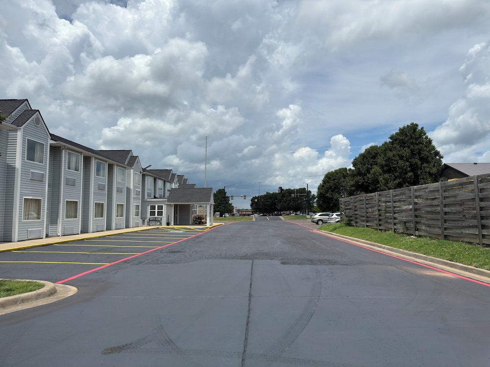 Americas Best Value Inn & Suites Ada - photo 27