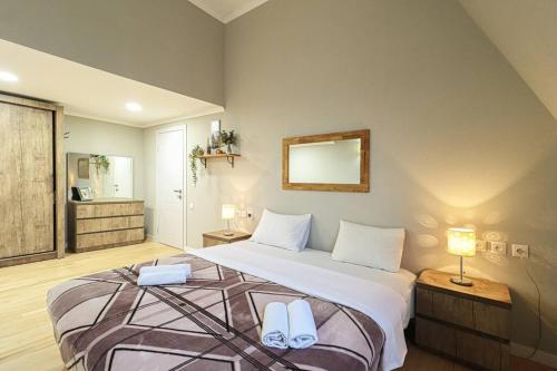 Cosy Central 2 BR Apartment By Wehost