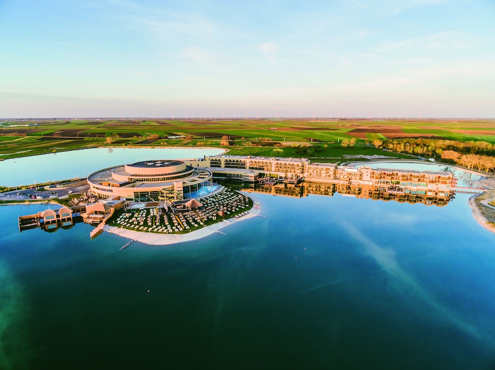 St. Martins Therme & Lodge — 4-Star Luxury Hotel in Frauenkirchen, Austria