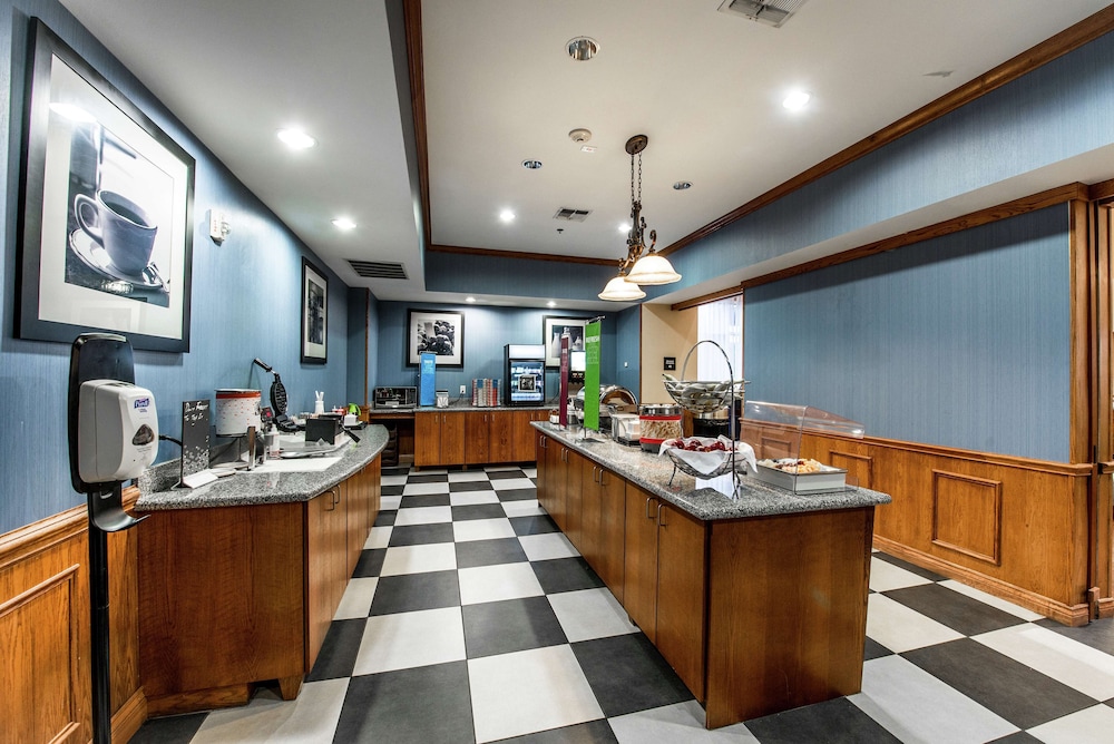 Hampton Inn Dallas Rockwall - photo 33