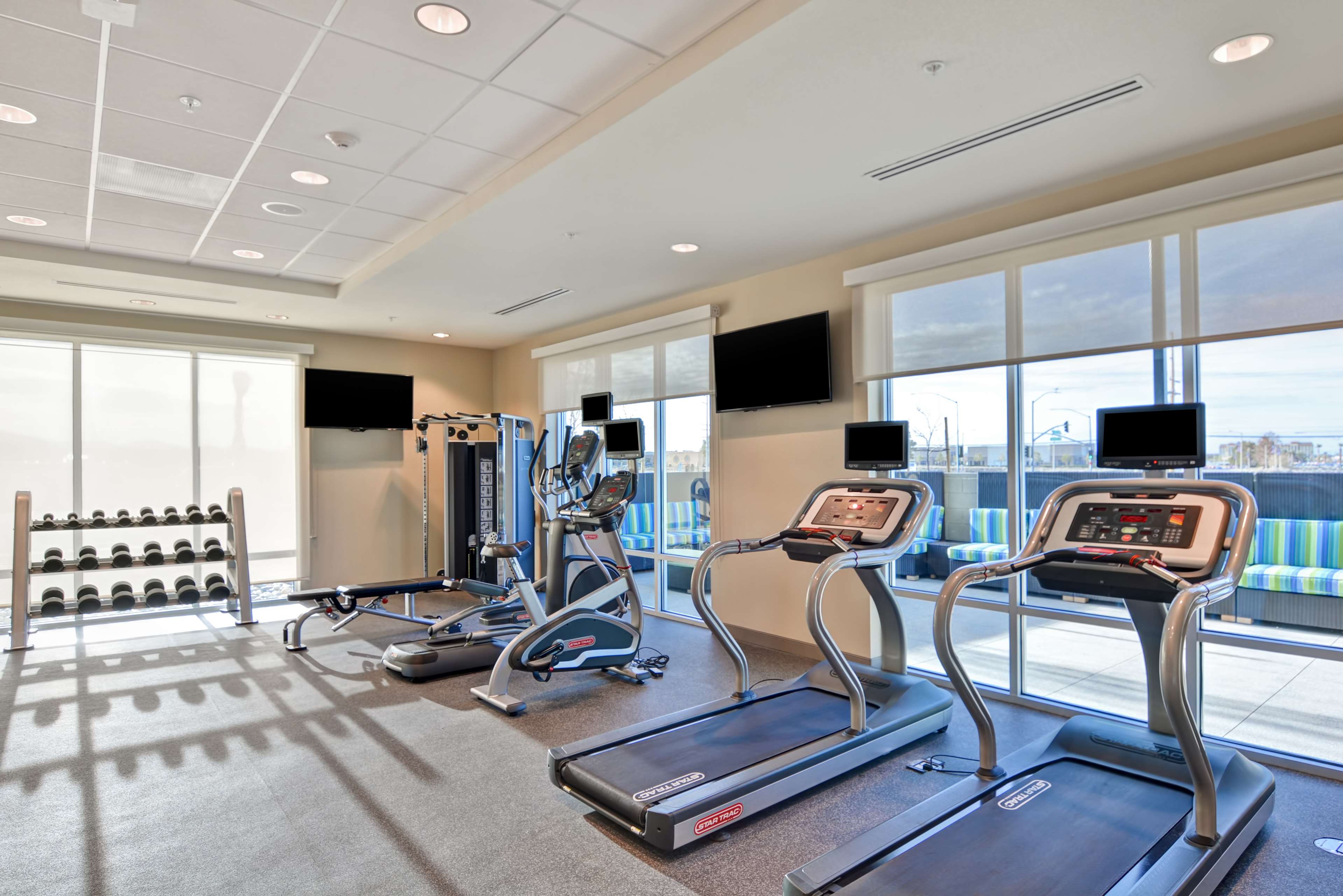 Home2 Suites by Hilton Palmdale - photo 11