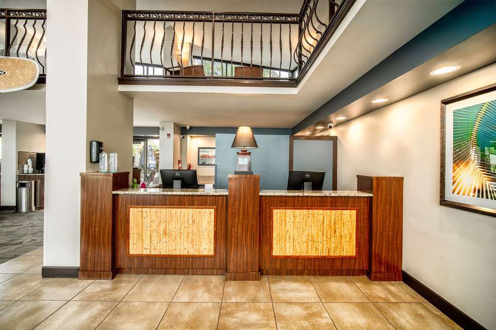 La Quinta Inn & Suites by Wyndham Cocoa Beach Oceanfront - photo 8