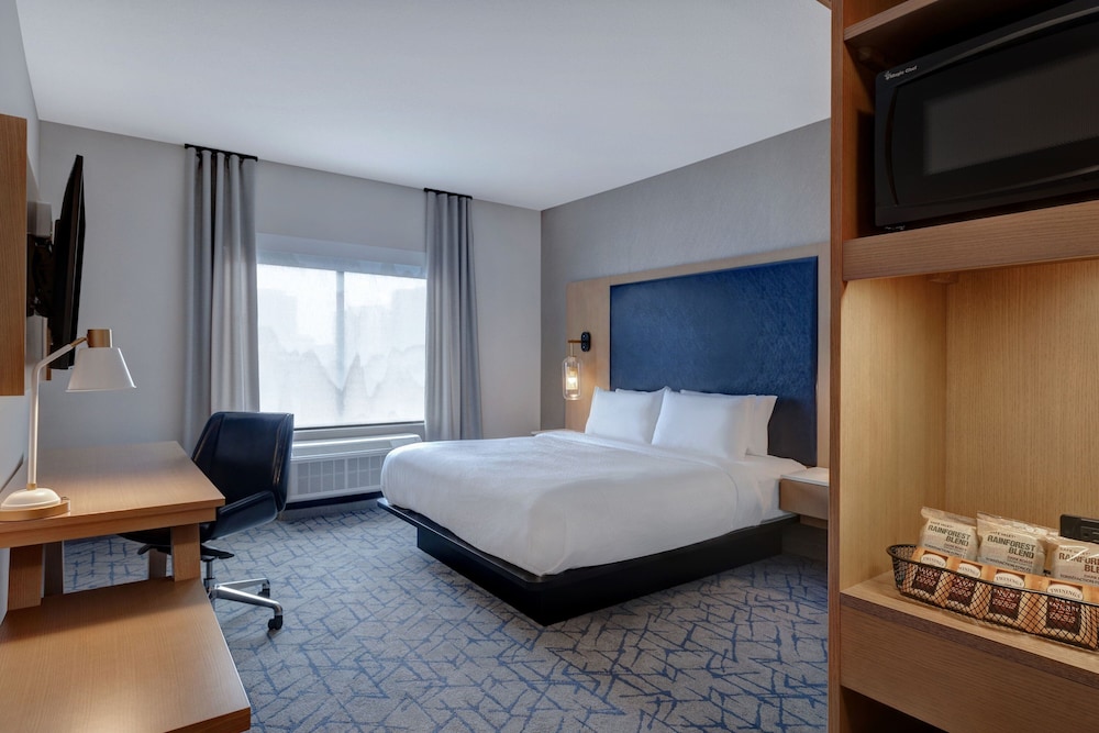 Fairfield Inn & Suites By Marriott Minneapolis Downtown - photo 25