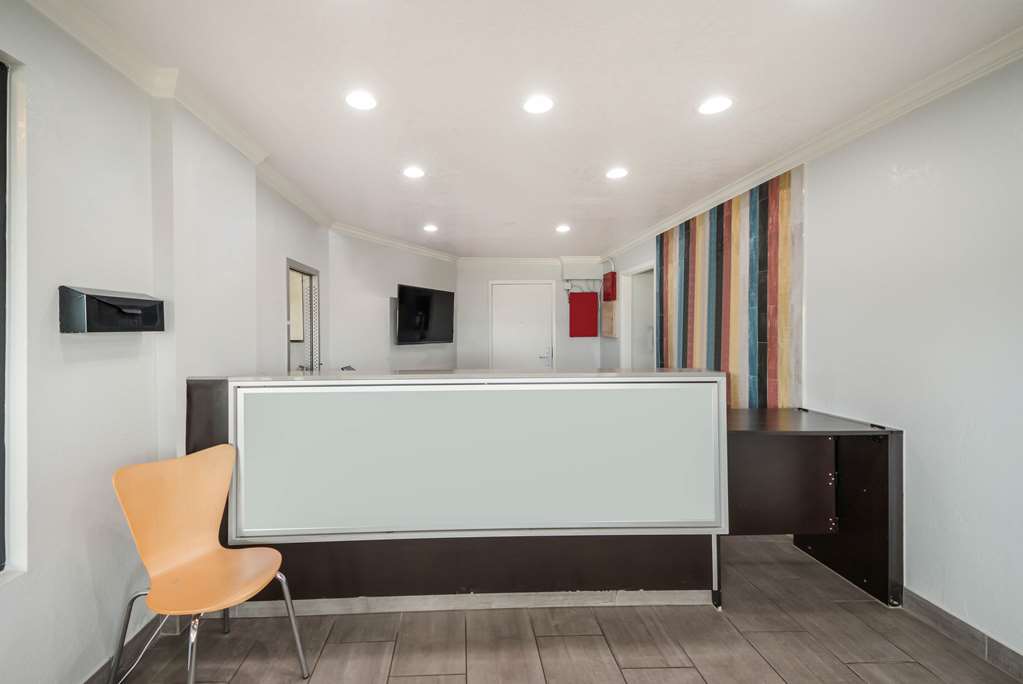 Motel 6 Laredo TX North I 35 - photo 23