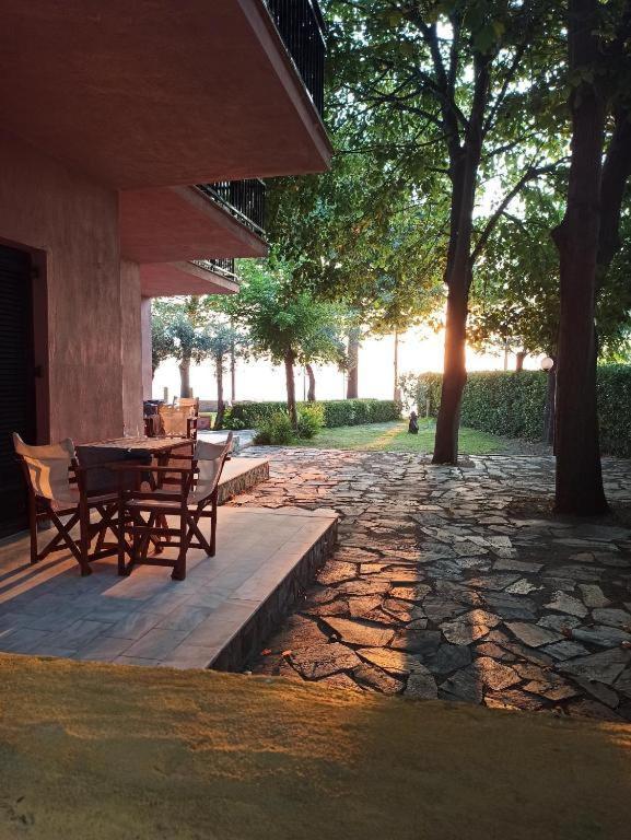 Paparizou Apartments — 4-Star Luxury Hotel in Agia, Greece