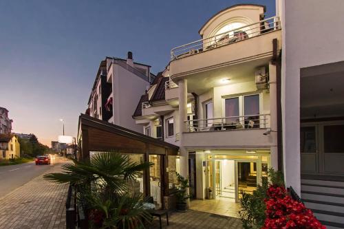 Villa Veron — 4-Star Luxury Hotel in Ohrid, Republic of Macedonia
