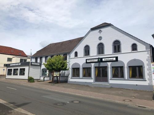 Hademarscher Hof — hotel in Hanerau-Hademarschen