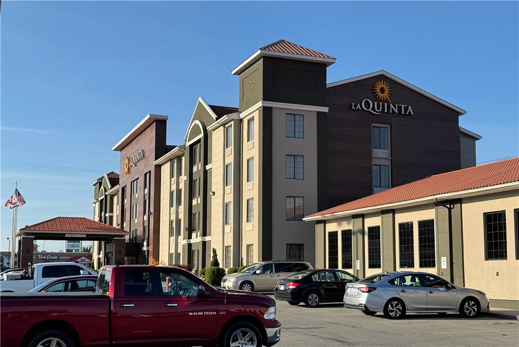 La Quinta Inn & Suites Summersville New River National Park - photo 3