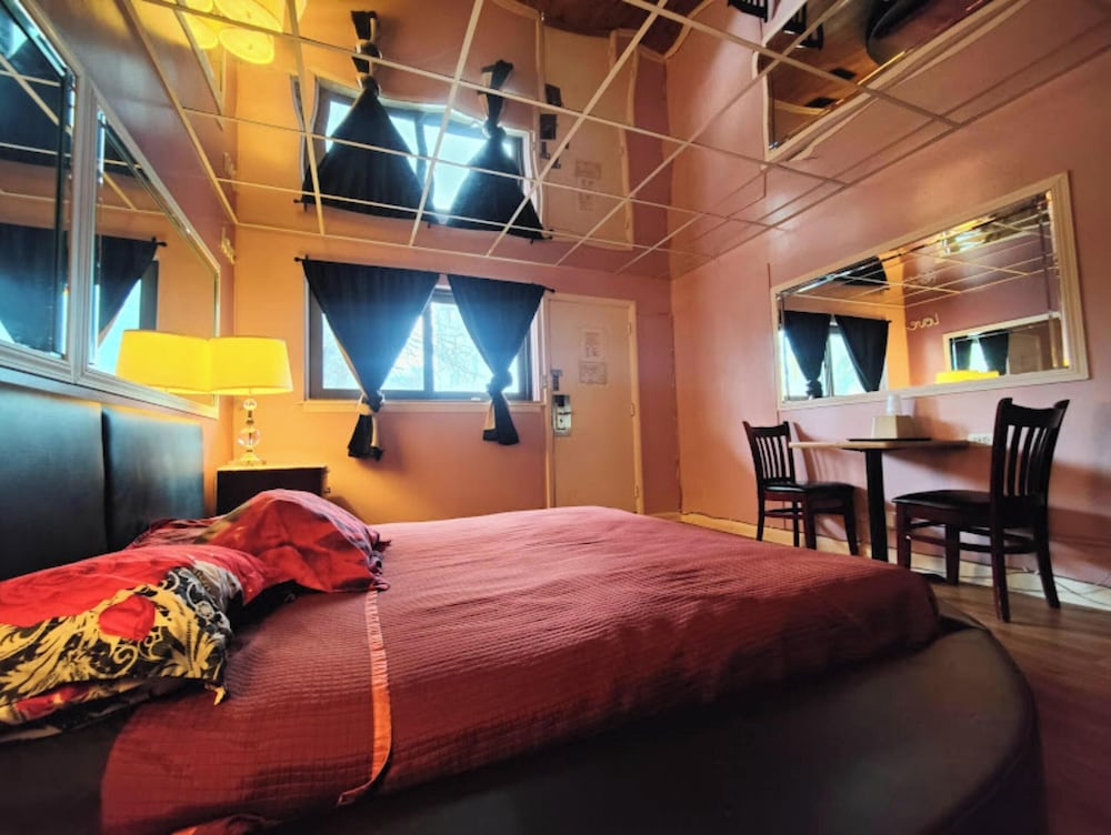 Motel Edgebrook Chicago North Shore by OYO - photo 17