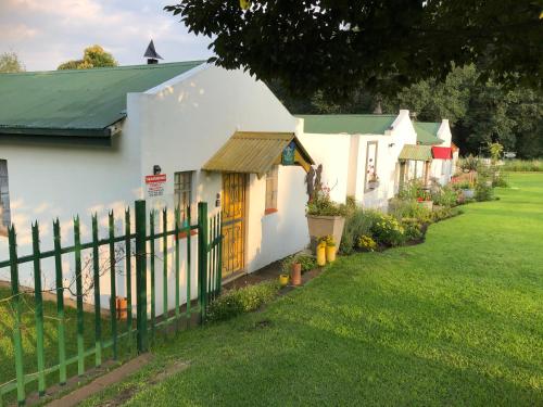 Peace Corner Cottages - last minute hotel in Unknown City