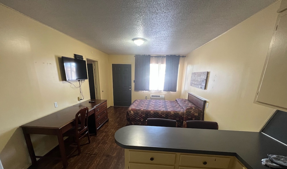 Yellow Diamond Inn - photo 18