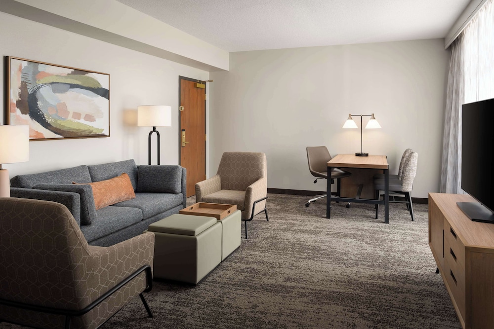 Embassy Suites by Hilton at Hot Springs Convention Center - photo 20