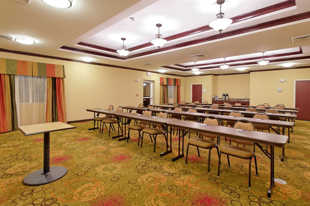 Holiday Inn Express Hotel & Suites Florence Northeast By Ihg - photo 26