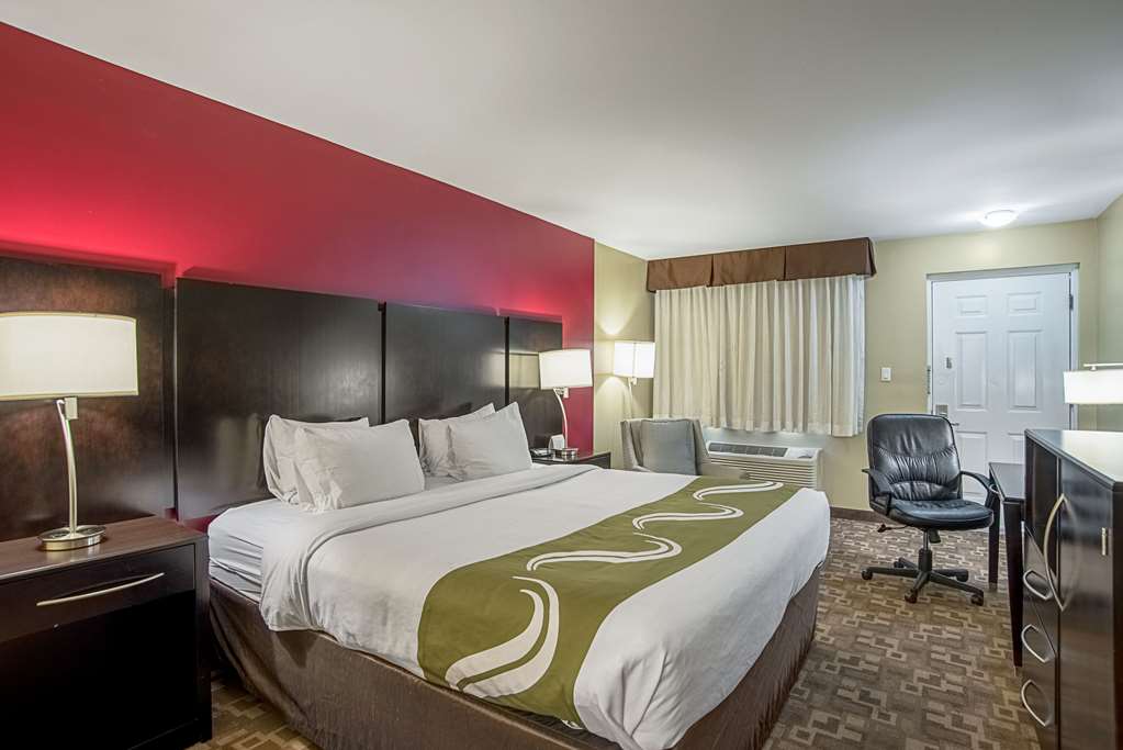 Quality Inn & Suites Phoenix NW Sun City - photo 12