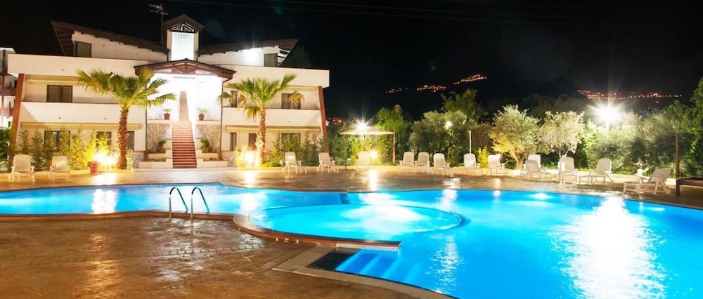 Suite Hotel Dominicus — hotel in Grisolia