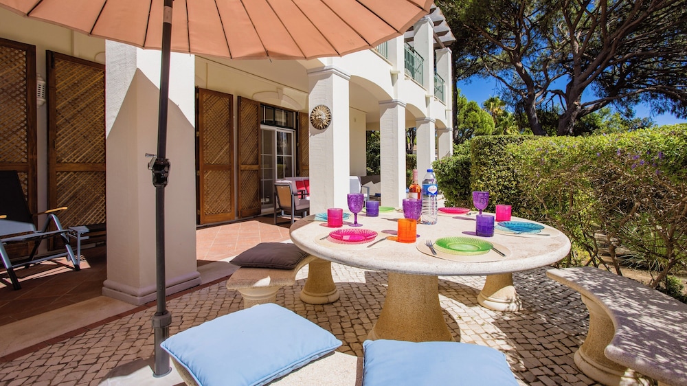 Sera Luxury 3 bedroom apartment with pool golf beach — 4-Star Luxury Hotel in Loule, Portugal