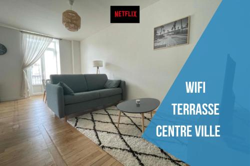 Superbe T2 Neuf Centre Ville Wifi Terrasse Netflix in Perigueux, France